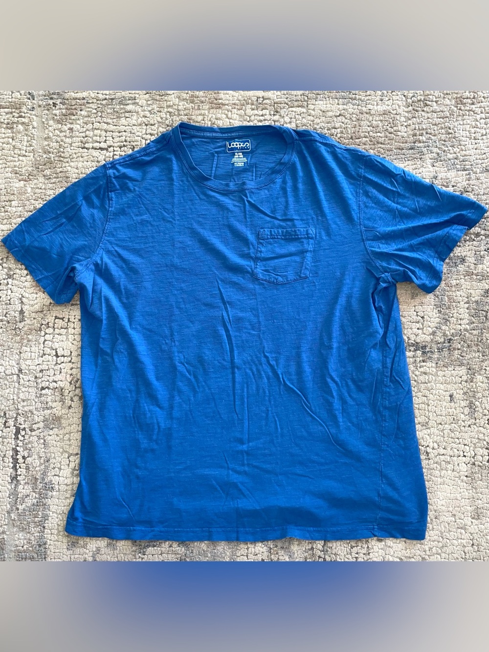 Loops short sleeve tshirt size XL